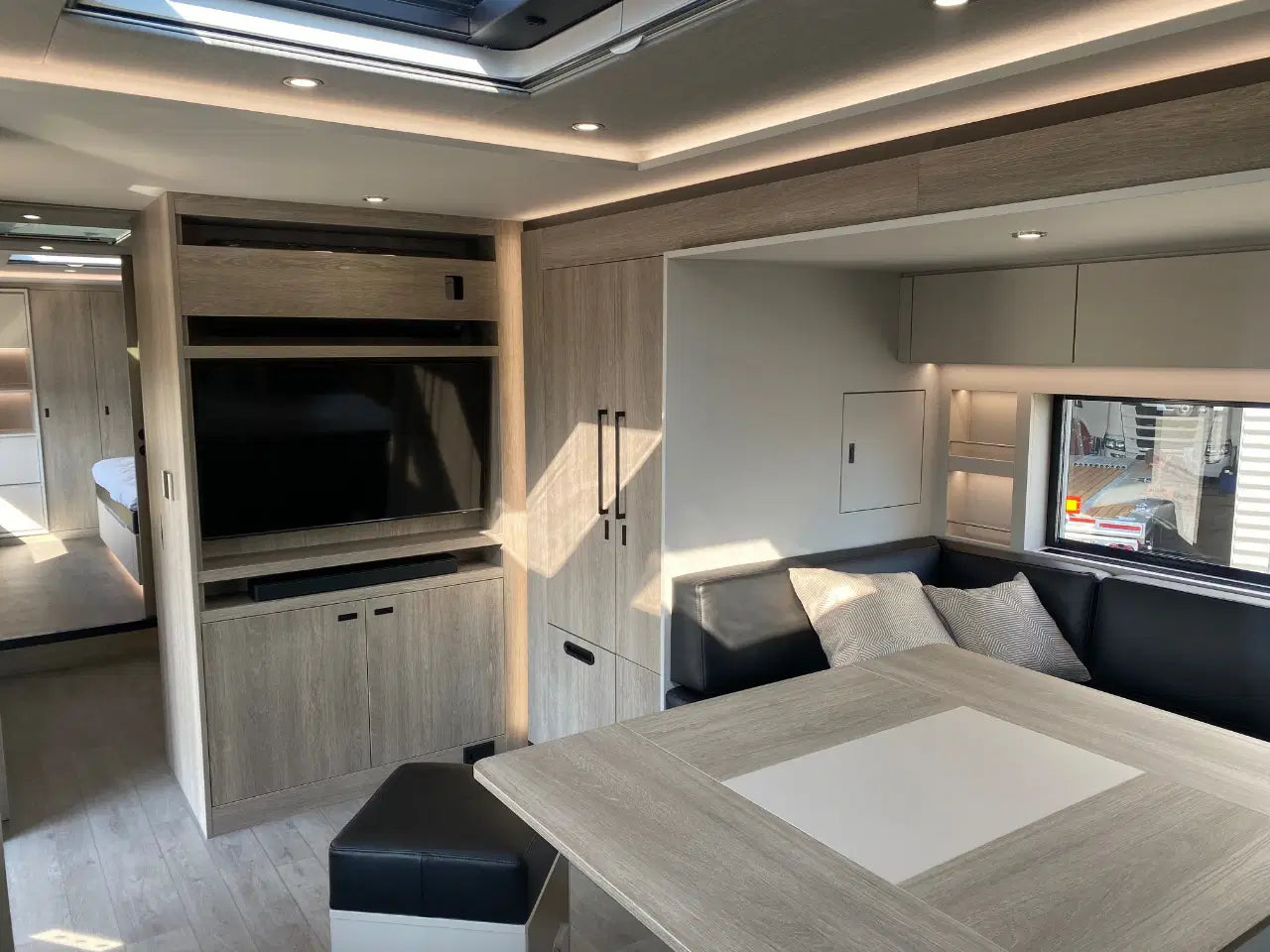 Scania S500 STX – luxe camper met 3 uitschuifbare modules